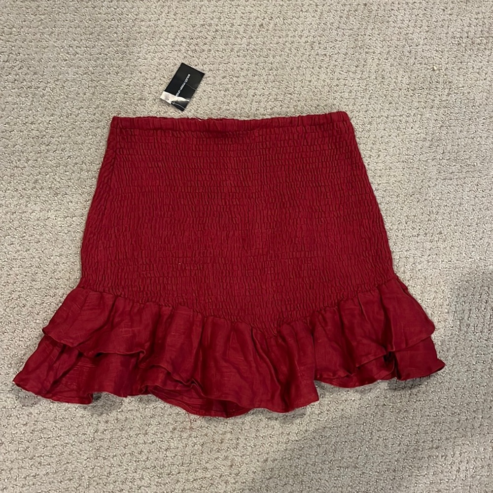 South Moon Under, Burgundy High-Rise skirt, Brand New, Size Medium